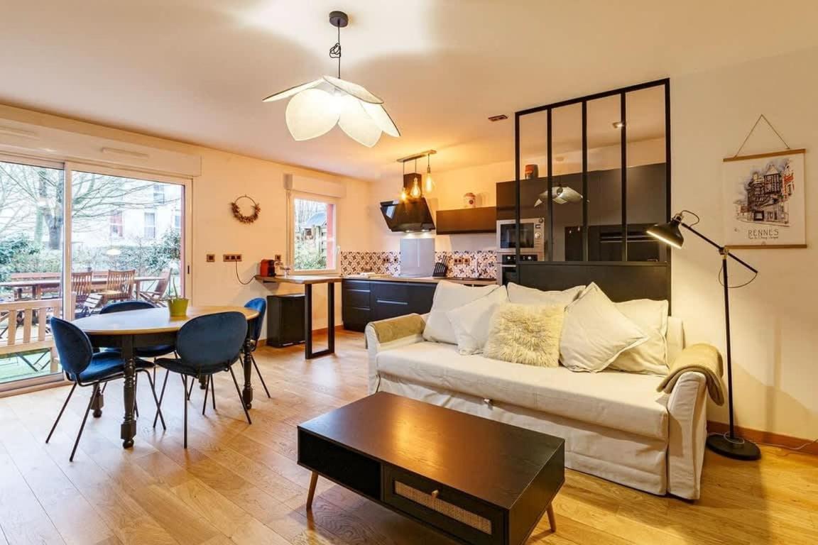 Le Saint Cyr - Bel Appartement, Parking & Terrasse Rennes